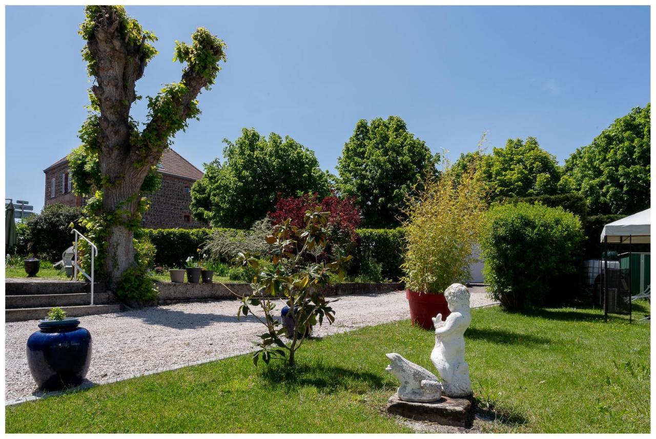 Maison De Retraite Vertaizon Exterior photo